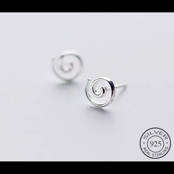 Jewelry - 925 sterling silver stud earrings.